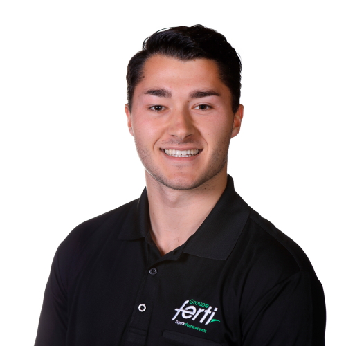 MÉVRICK BRETON Opérateur en entretien et gestion du gazon GROUPE FERTI